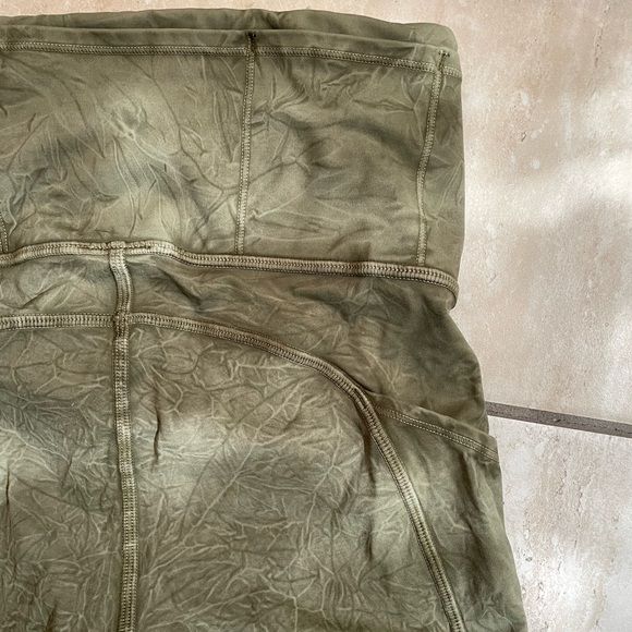 Lululemon Bike Shorts - Picture 2 of 4